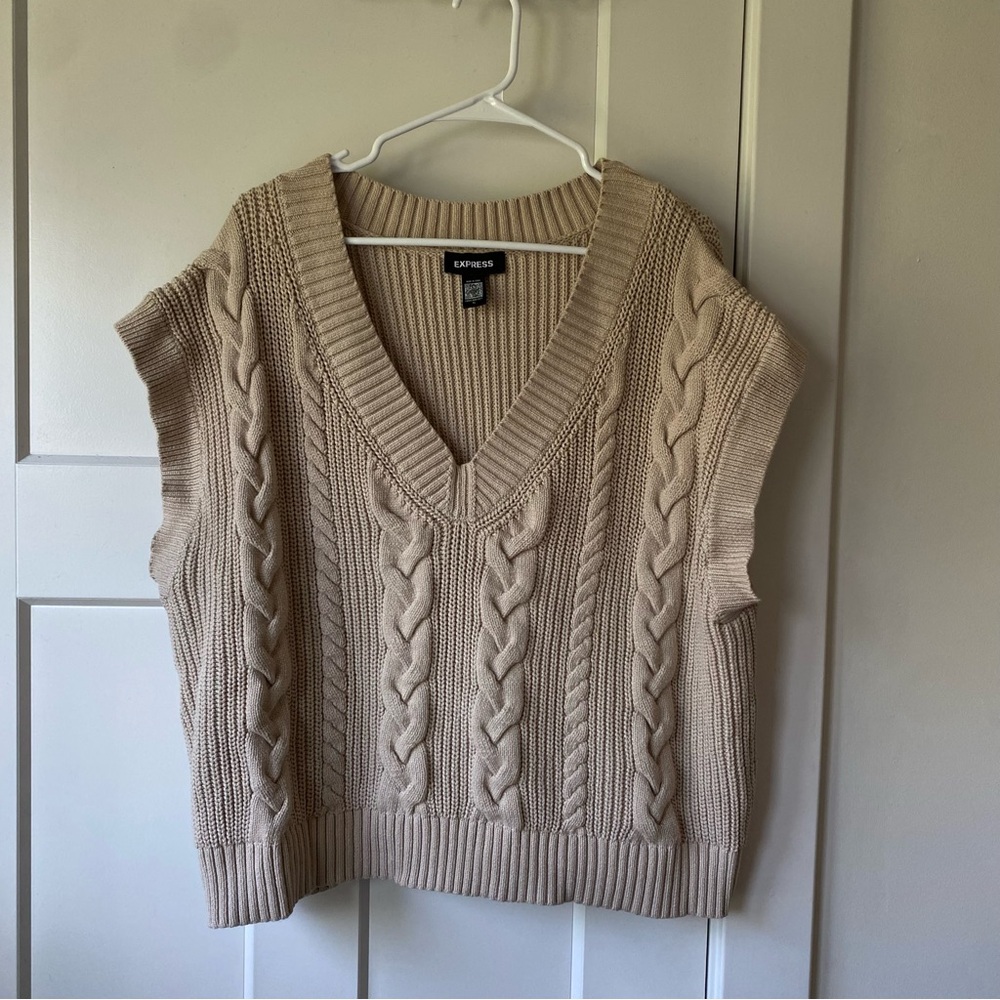 Express Women's Tan V-Neck Cable Knit Sweater Vest